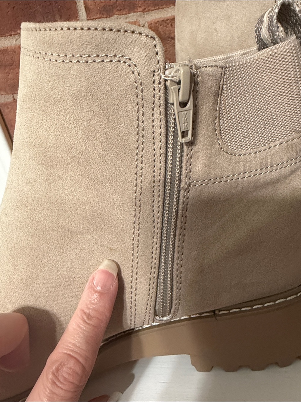 Universal Thread Beige Suede Lug Sole Chelsea Booties 12wide - Picture 6 of 7